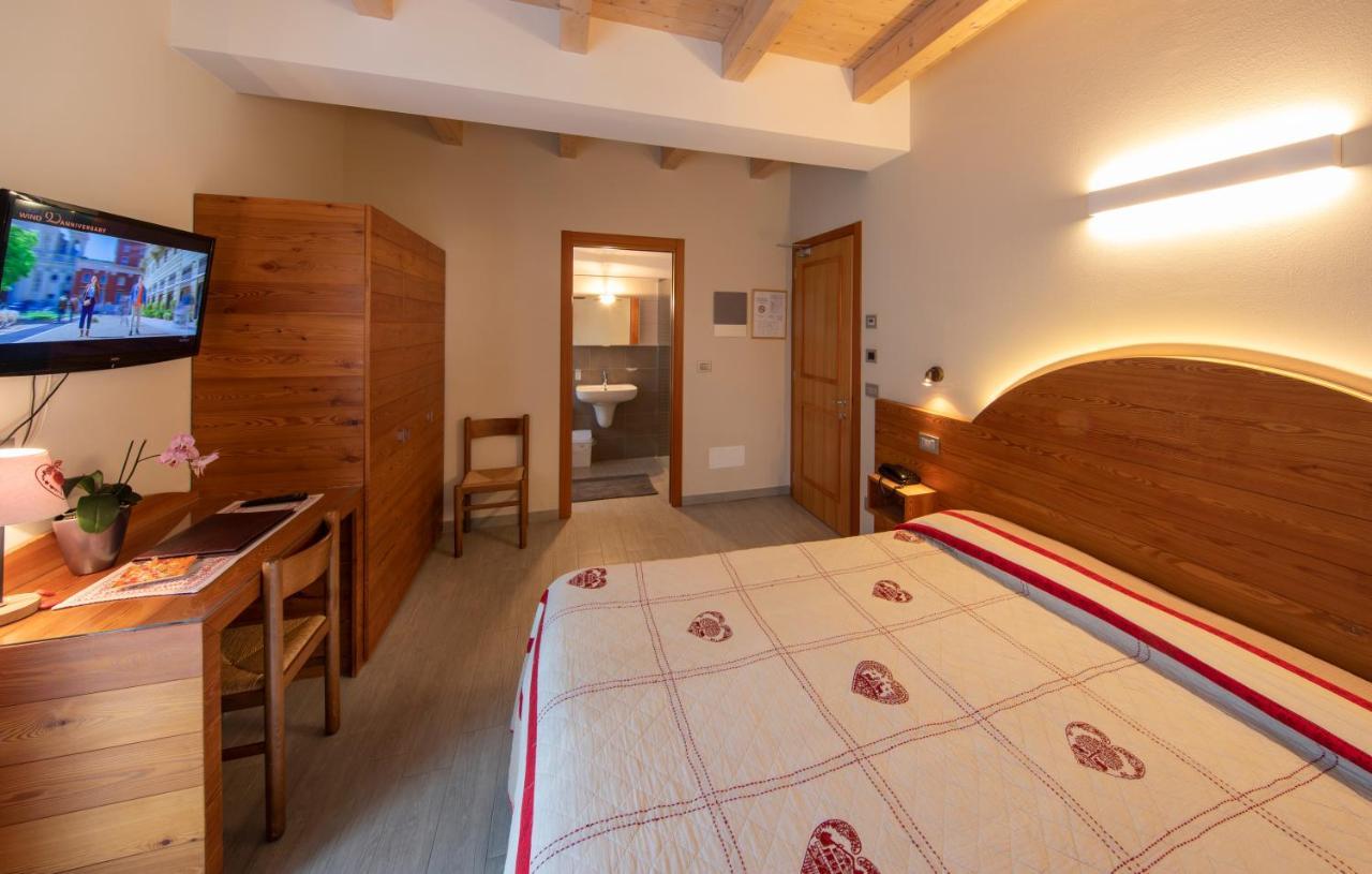 Albergo Edelweiss - Larespa Crodo Eksteriør billede
